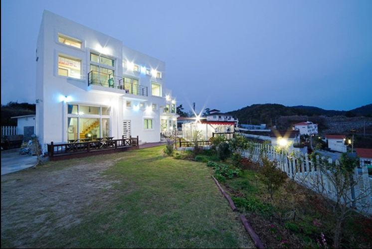 Sunmoon Pension ヨス市 エクステリア 写真